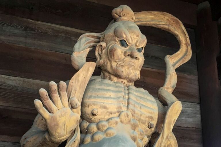 T77 Doryu ji Temple Nio guardian 2