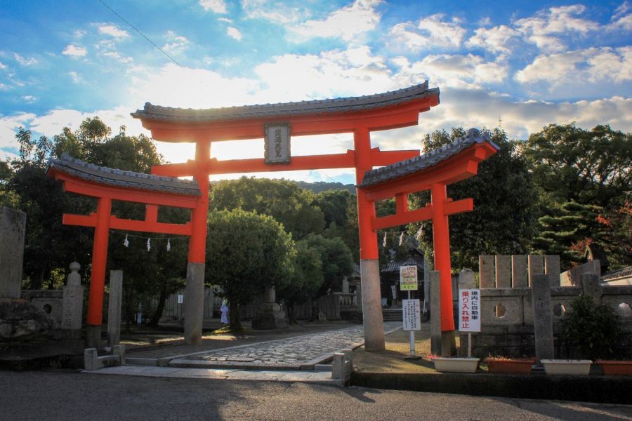 T79 Tenno ji Temple torii gate