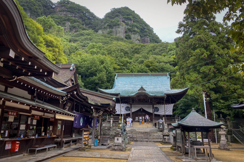 T85 Yakuri ji Temple general view