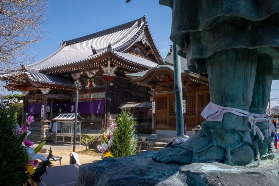 T5 Jizo ji Temple Kukai statue and Daishido