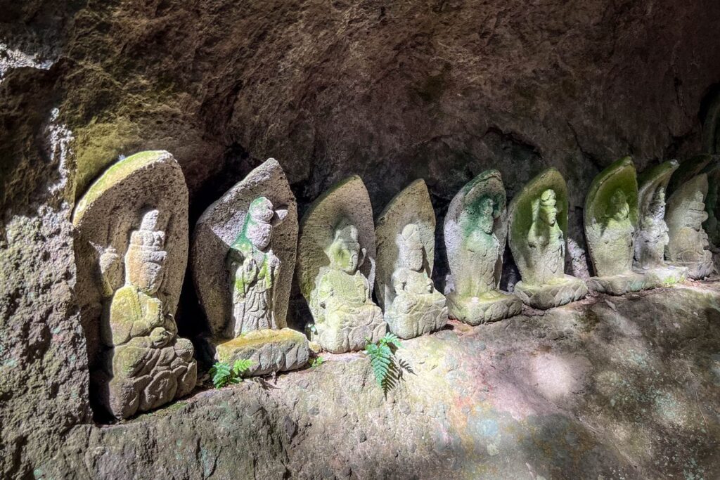 Futago-ji Temple Kannon statues