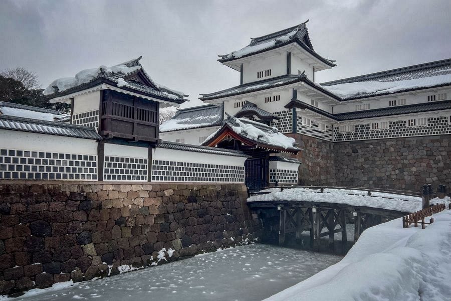 Kanazawa Castle gate and bridge