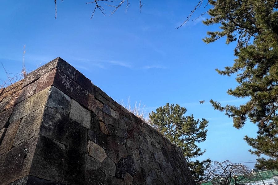 Komatsu Castle keep foundation with F15