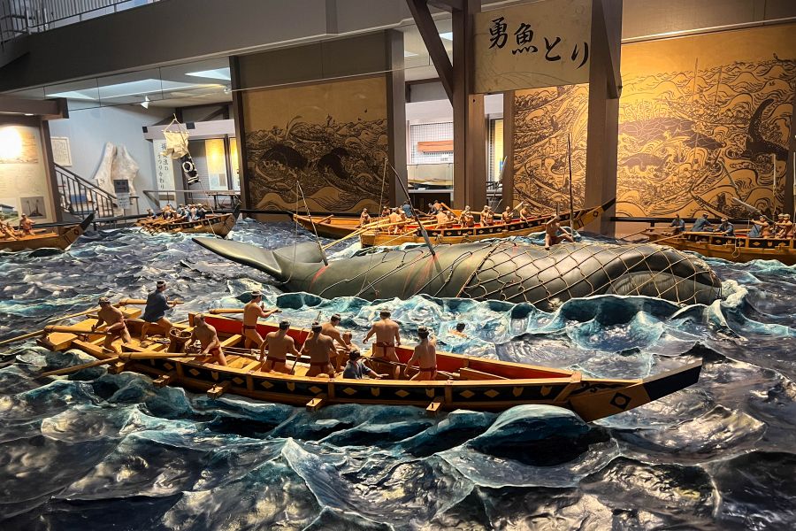 Hirado Ikitsuki-jima no Yakata Museum whaling diorama (1)