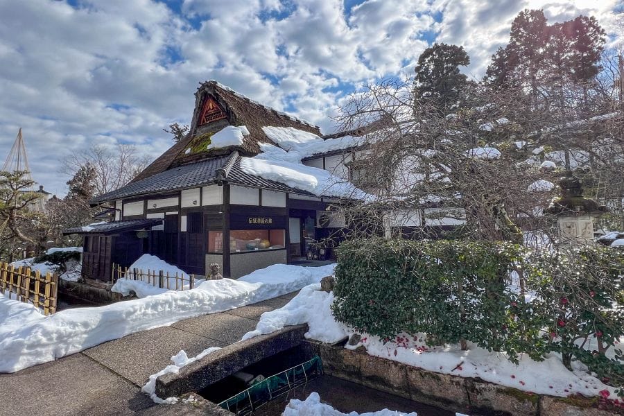 Yunokuni no mori farmhouse with snow
