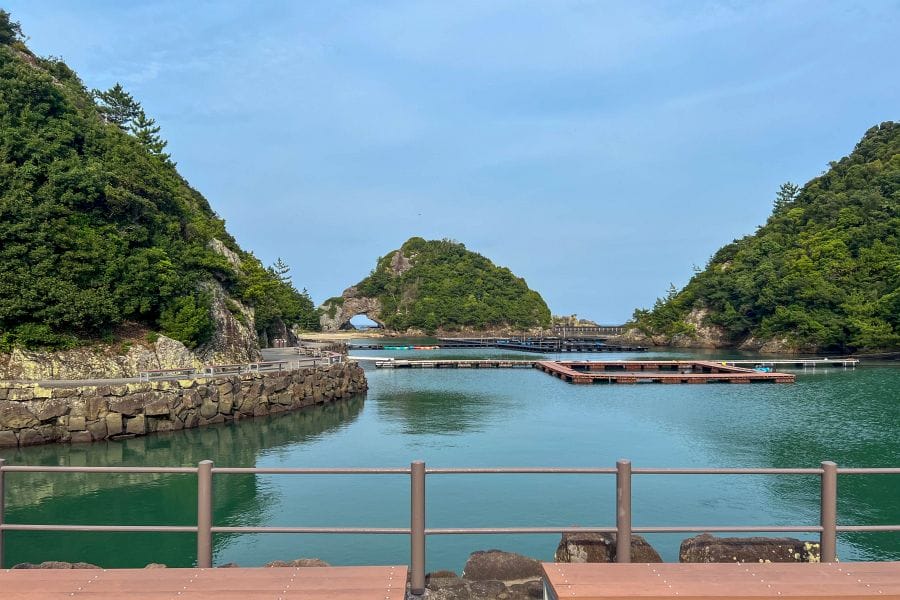 Taiji cove and rock arch