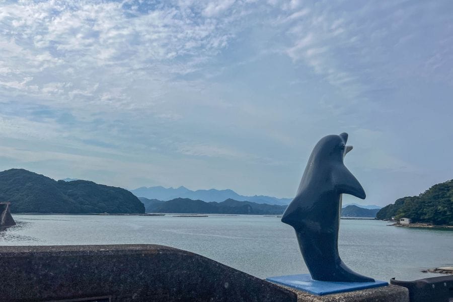 Taiji little whale statue