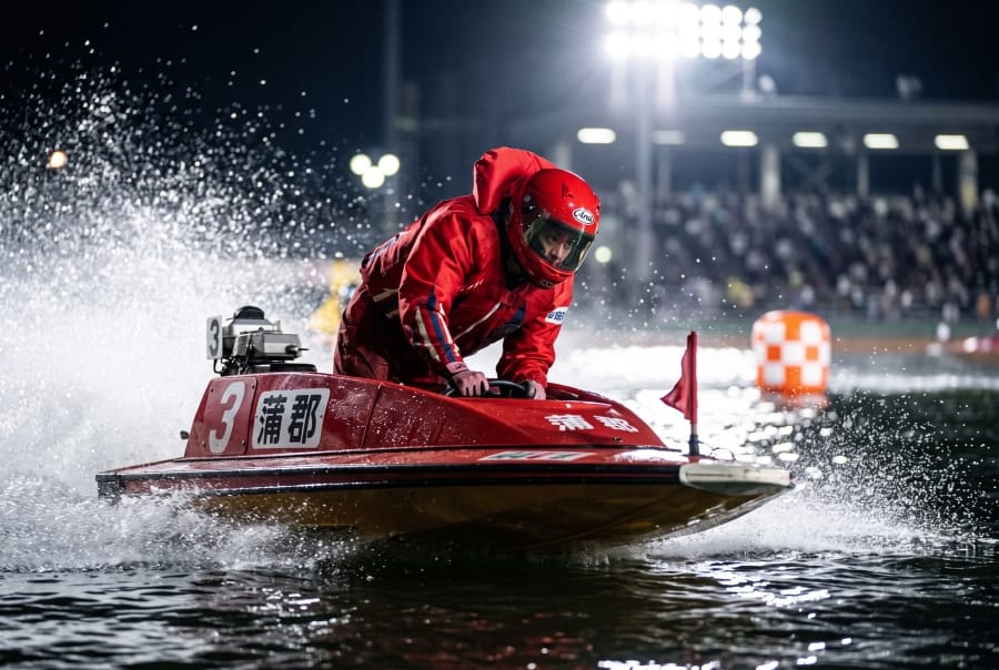 Gamagori Boat Race single racer focus